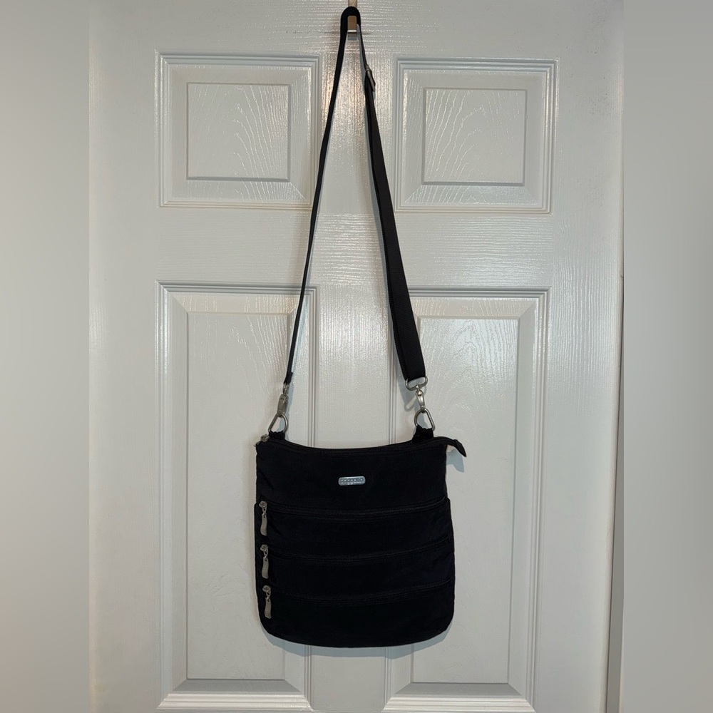 Baggallini Black Crossbody Bag with Adjustable Strap and Silver Hardware